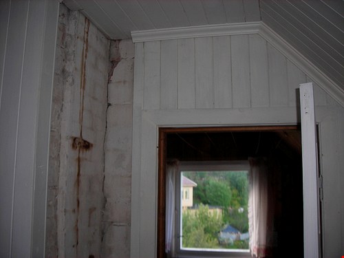 Prevent mold in the home during cold weather