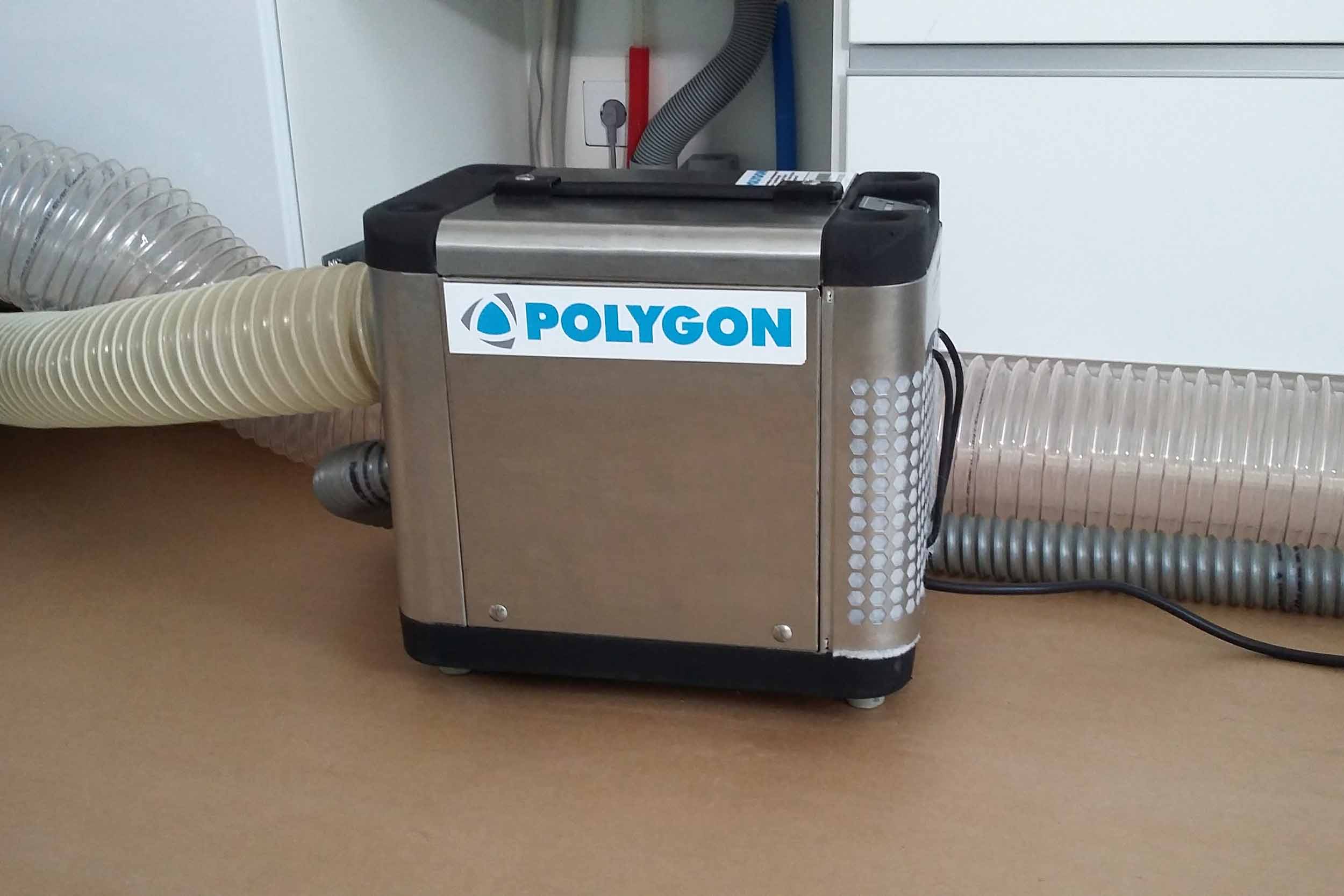 kuivaus-vesivahinkojen-ja-kosteusongelmien-korjaus_133359_polygon.jpg